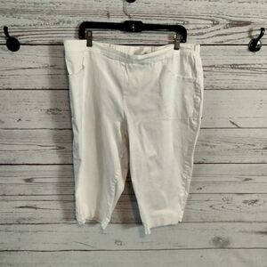 "Real Size" woman's capris 